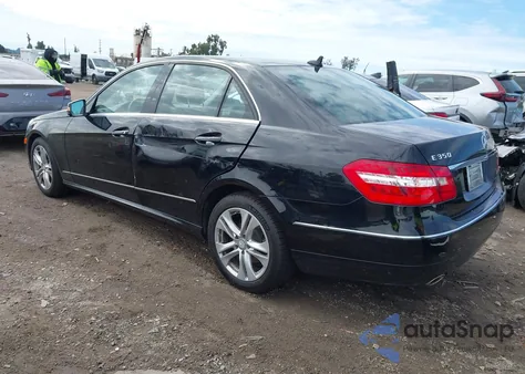 2011 Mercedes-Benz E 350 z USA, uszkodzony, nr VIN WDDHF5GB1BA295828